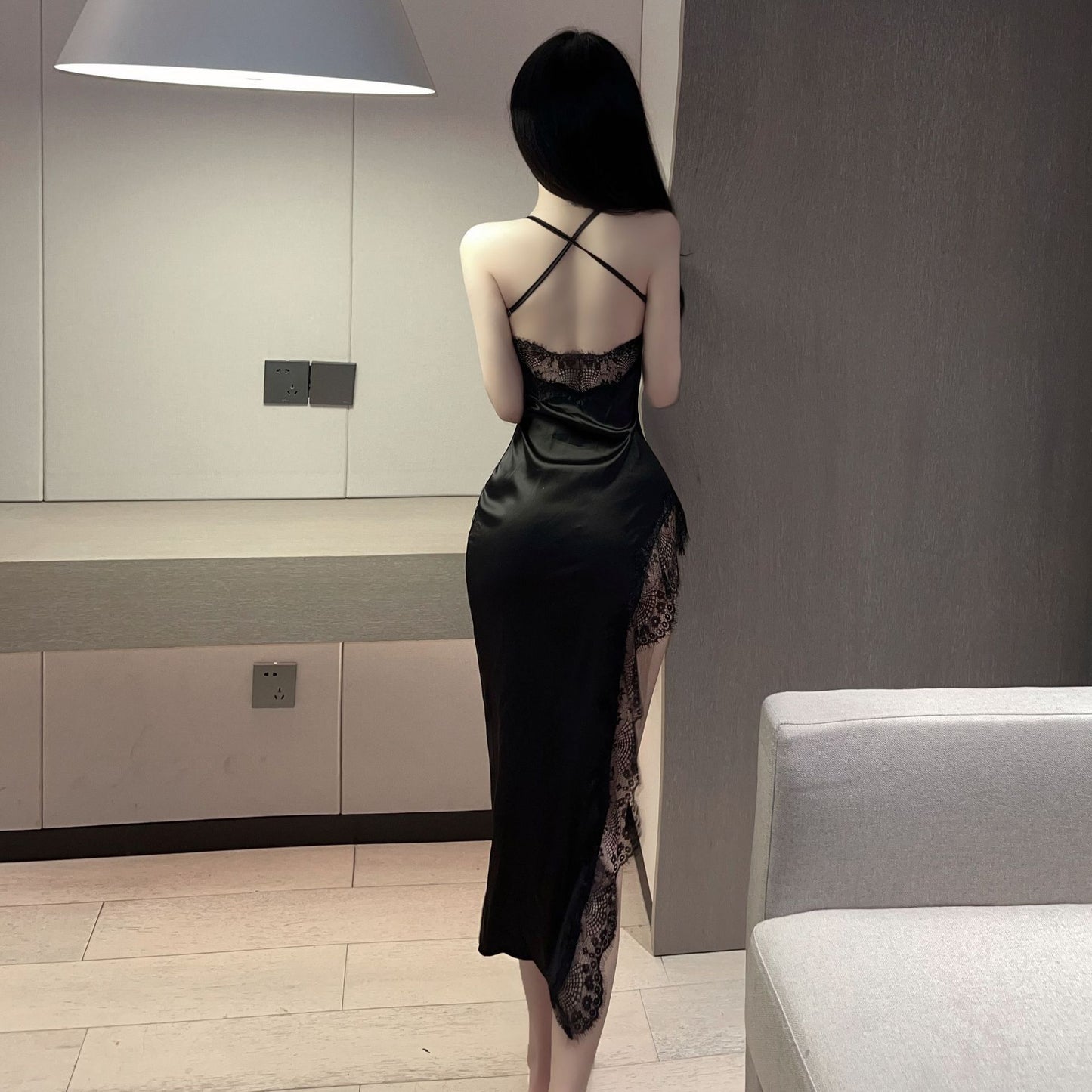 纯欲蕾丝开叉紧身吊带睡裙5293