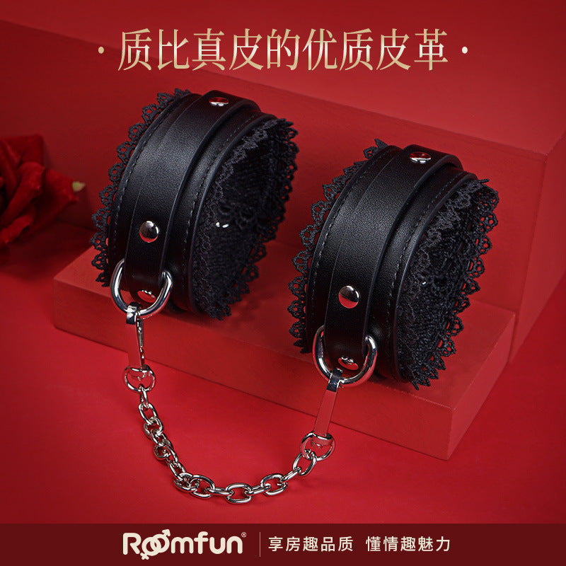 高级精品重工蕾丝刺绣sm皮革调教三件套