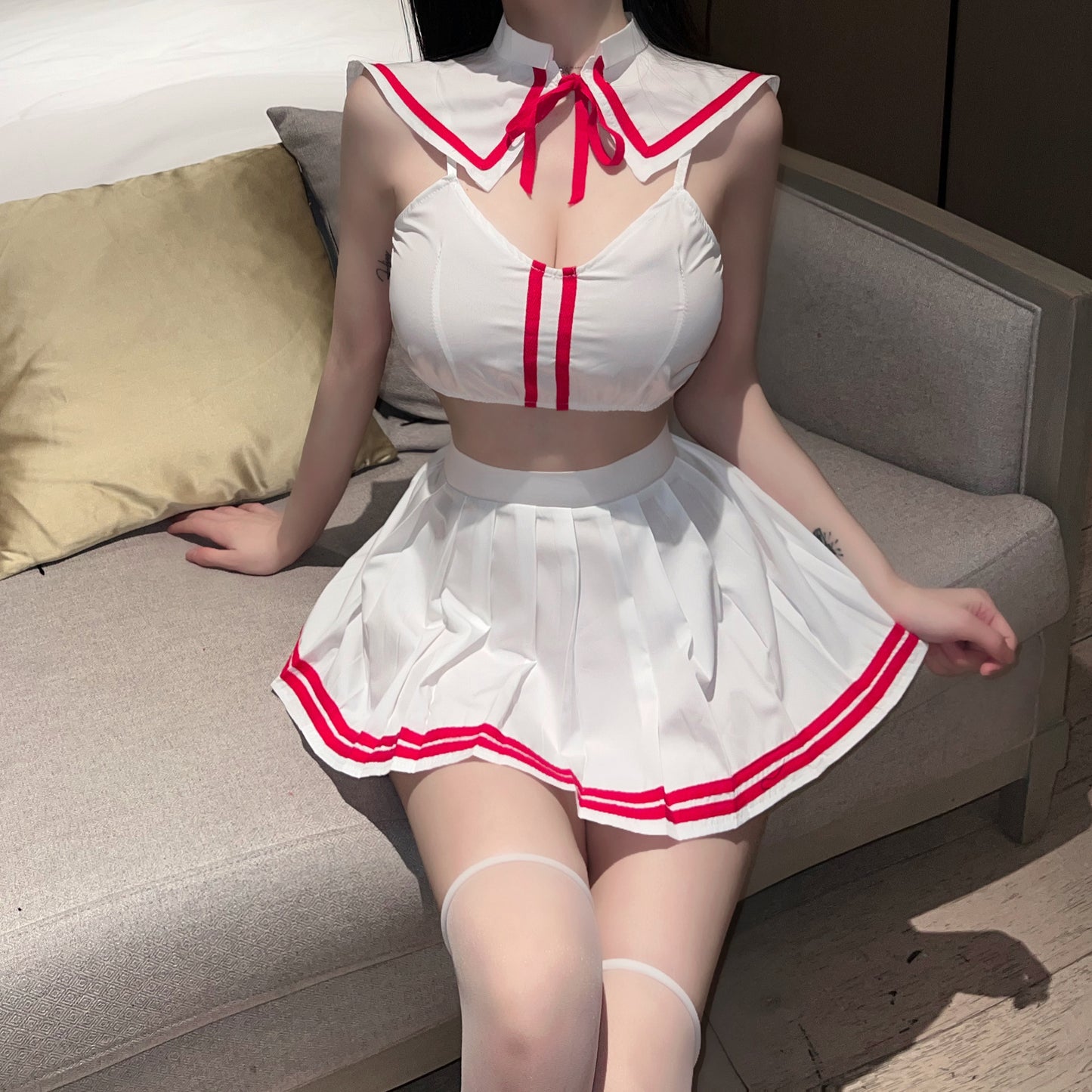 百褶裙女性感套装P-50
