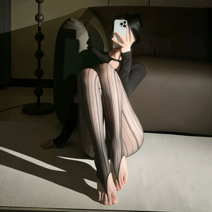 Qinxian jacquard aurora toe-separated stockings – black 5180